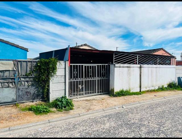 3 BEDROOM HOUSE FOR SALE IN GRACELAND